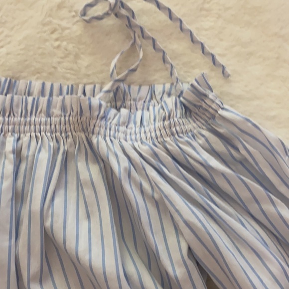 Top - Picture 2 of 3